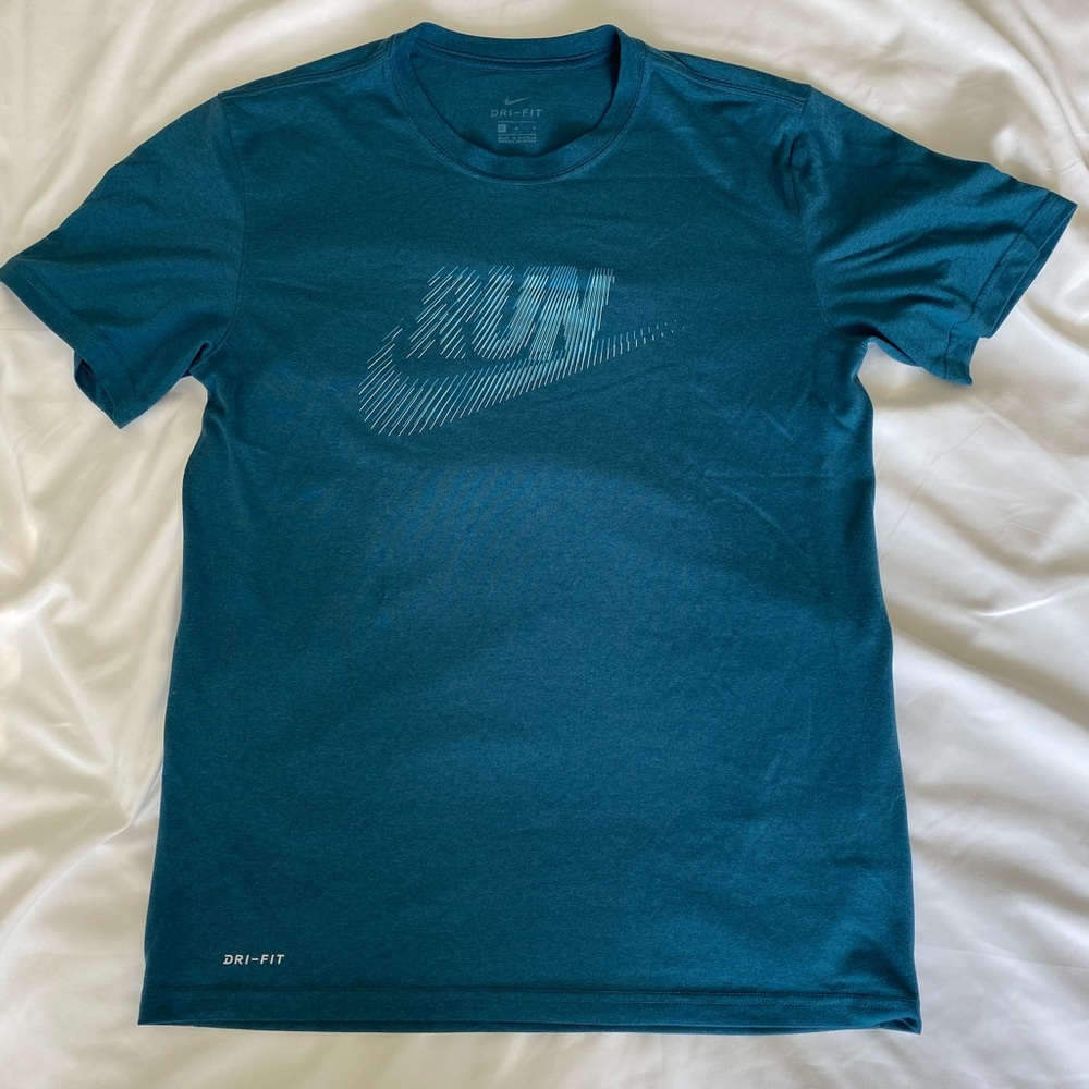 Nike men’s dri-fit tee size medium teal color